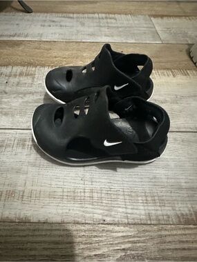 Nike Black Kids Water Sandals with White Swoosh Accent